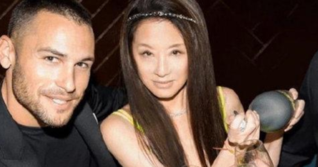 &ldquo;婚纱女王&rdquo;王薇薇状态！72岁如年轻人，这才是真正的&ldquo;不老&rdquo;