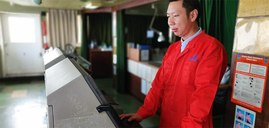 乘风破浪27年，他始终坚守在远洋运输一线