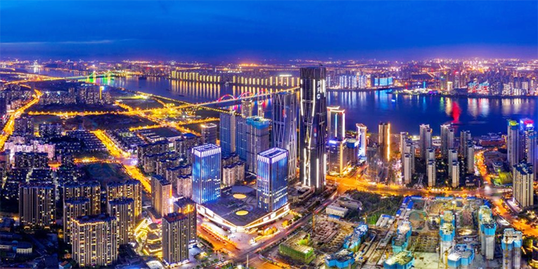 湖南长沙：湘江新区蝶变