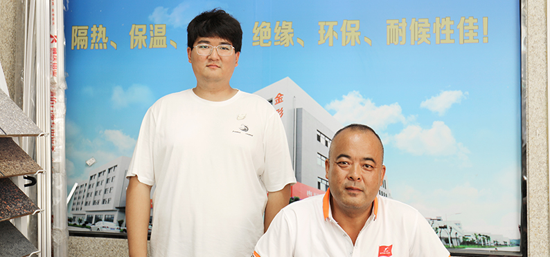 金彩螺优秀经销商陈利武:上阵“父子兵”扎根涂料行业