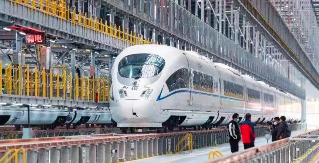 常益长高铁长沙西动车运用所投运 是我国首座&ldquo;十字型&rdquo;高铁站&ldquo;列车4S店&rdquo;