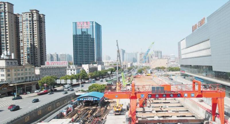 长沙地铁7号线首批两座车站主体完工 项目总投资164亿元