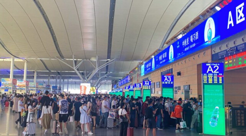 重点增加湘粤间、长沙至湘西间等方向运力！广铁日最高开行列车计划超3000列