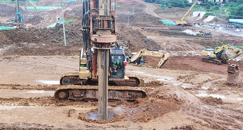 首根桩基顺利浇筑 湘江新区白庭路道路工程项目按下建设&ldquo;加速键&rdquo;
