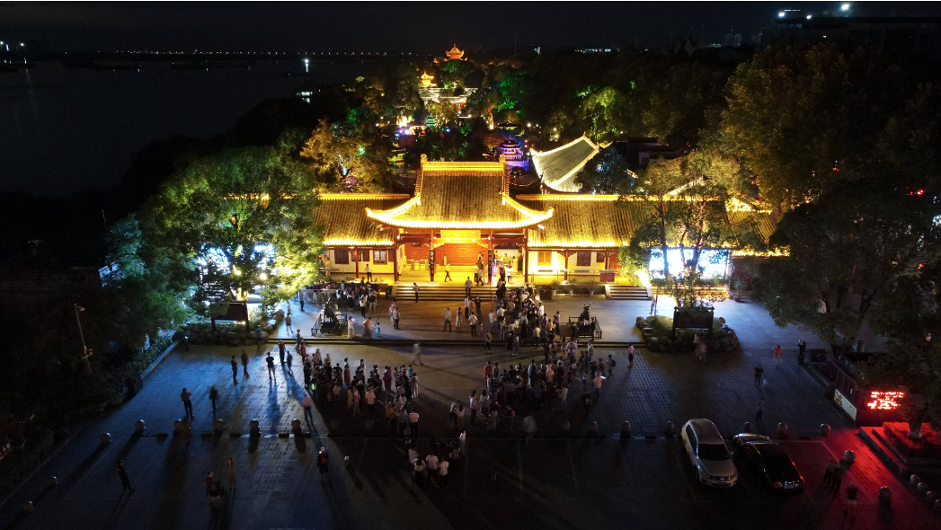 岳阳楼区掘金&ldquo;夜经济&rdquo; 旅游区九成以上商户夜间营业