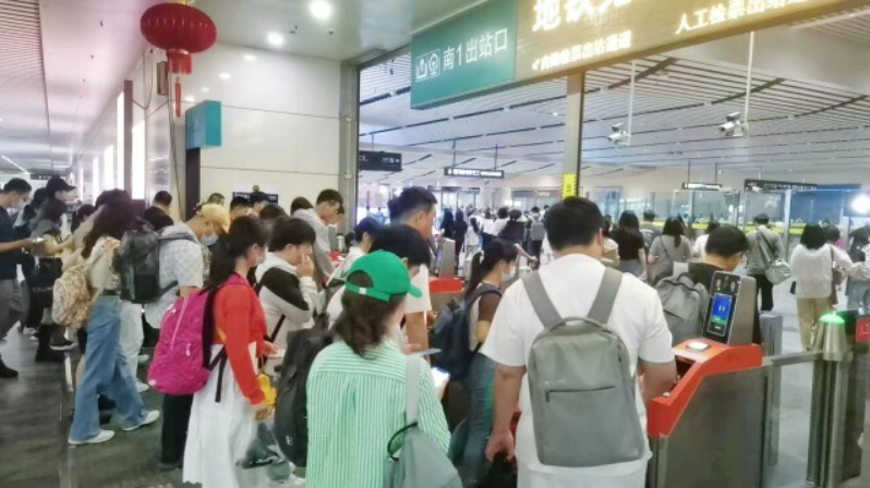 长沙南站端午当天到达旅客20.3万人创下新高