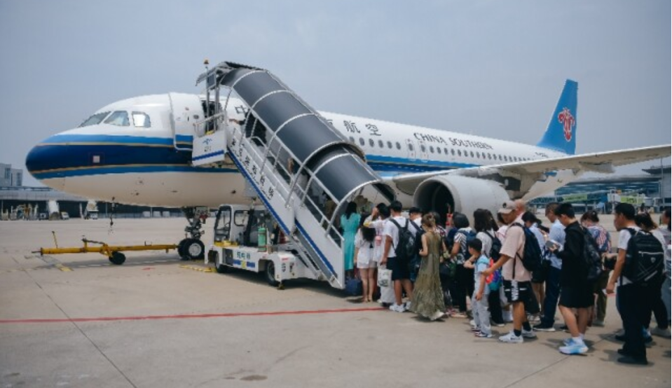 南航在湘迎来近5年最大客流 日均保障出行旅客超2.1万人次