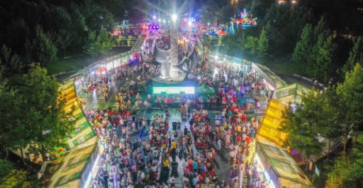 湖南7月接待近4000万游客 门票收入超8亿元