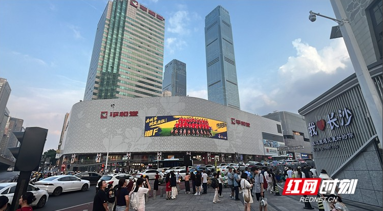 五一商圈消费维权服务中心成立 系全省首个商圈消费维权服务中心