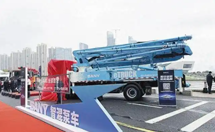 全球首台智混泵车亮相长沙 续航里程突破1400公里