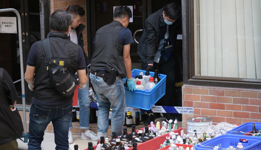 港警进入理工大查获大量危险品：弓箭汽油弹浓硫酸&hellip;