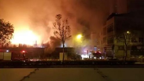 香港昨夜这场大火，用了近7小时才扑灭