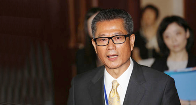 香港财政司：本财年将现财政赤字，15年来首次