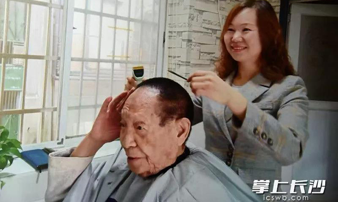 袁隆平又上热搜！这次，网友却很担心&hellip;