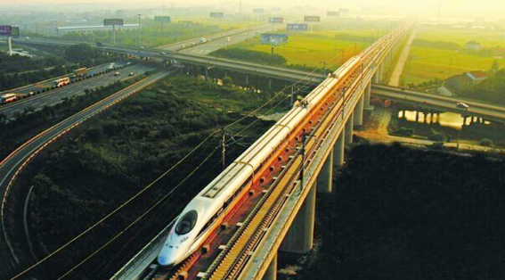 广铁12月30日实行新列车运行图，湖南省境内增开旅客列车35趟