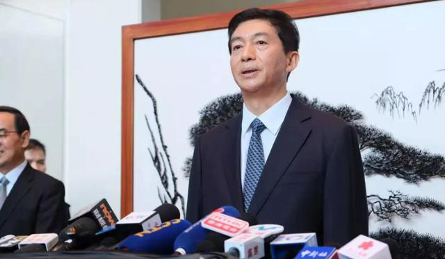 面对香港记者，新任中联办主任提了&ldquo;三个确保&rdquo;