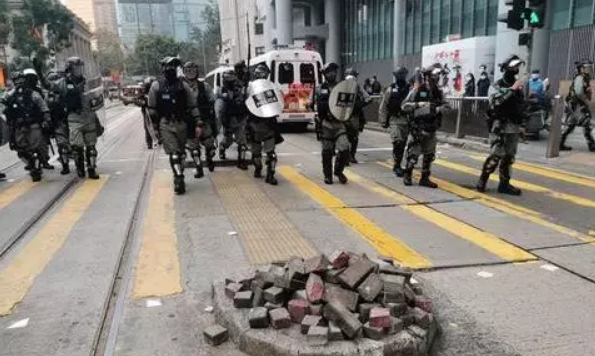 乱港&ldquo;搞手&rdquo;头目刘颖匡被抓：涉嫌煽暴及违反不反对通知书