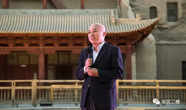 故宫博物院通报豪车开进故宫事件，院长王旭东向公众致歉