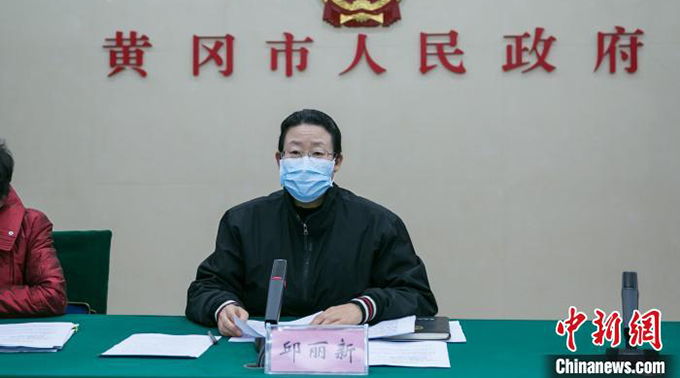 湖北黄冈：每家每2天只可派1人上街