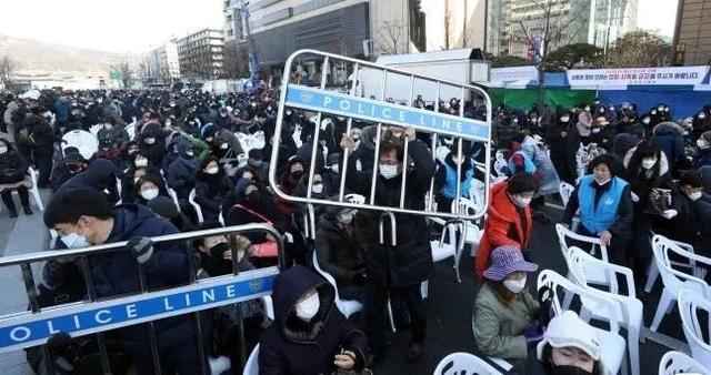 意大利5万人隔离,11地“封城”!韩国感染5天激增20倍!澳洲官员发布“新冠”警告!比疫情更可怕的是轻慢