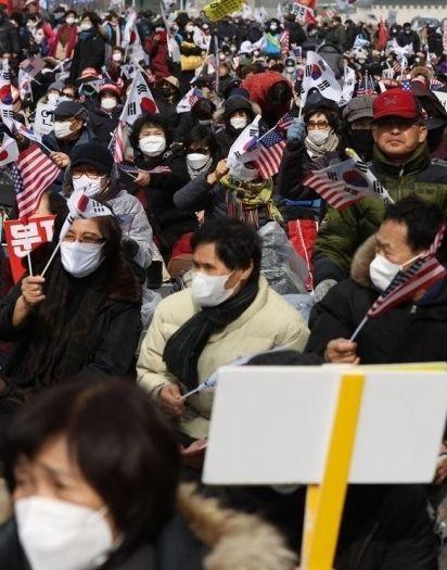 意大利5万人隔离,11地“封城”!韩国感染5天激增20倍!澳洲官员发布“新冠”警告!比疫情更可怕的是轻慢
