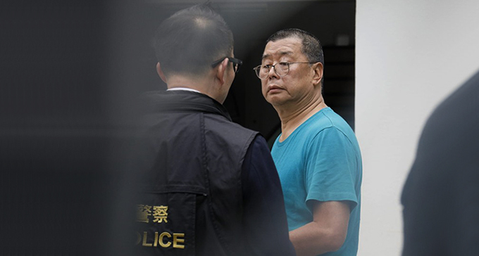 港媒：黎智英今早被捕，涉两宗罪