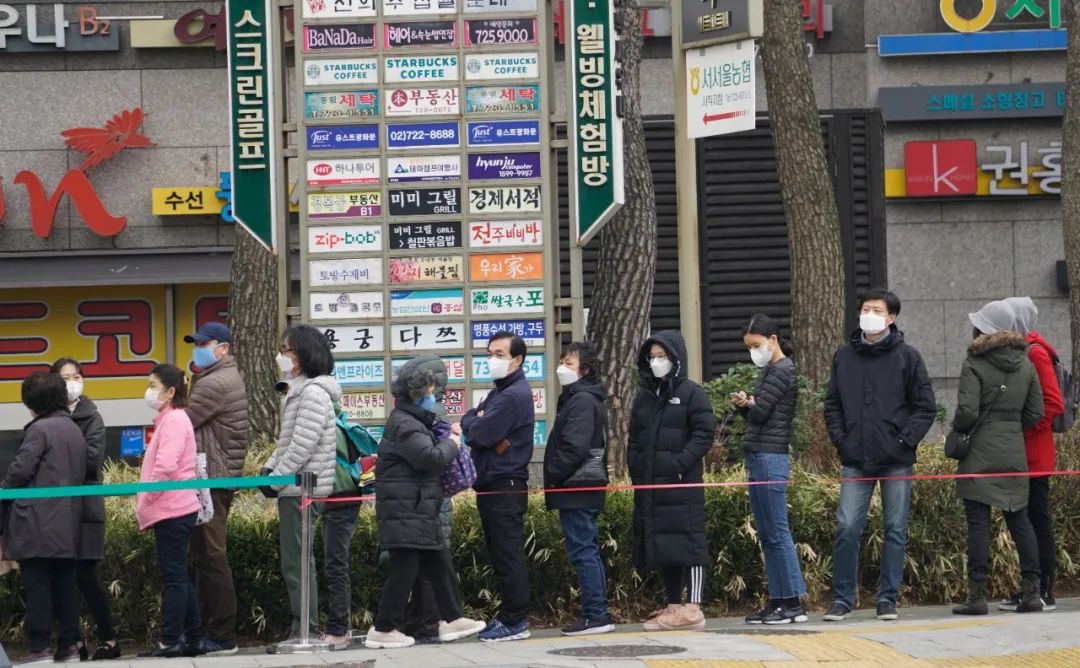 首尔街头&nbsp;中新社记者&nbsp;曾鼐 摄