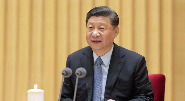 习近平抵武汉考察新冠肺炎疫情防控工作