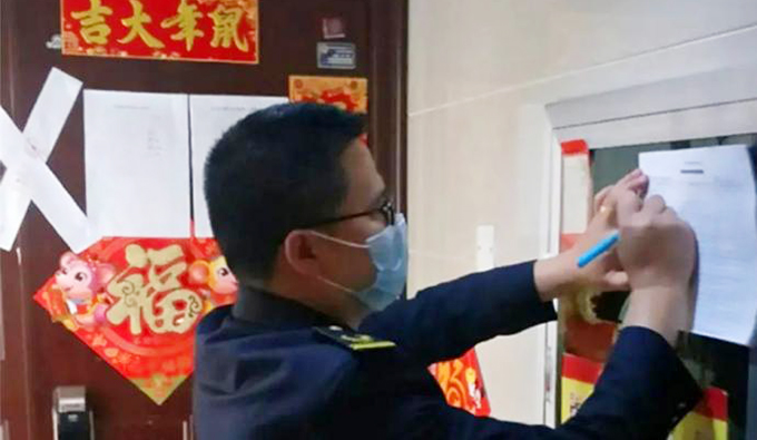 贵州女子赴美产子回国居家观察遭投诉，小区住户要求其搬离