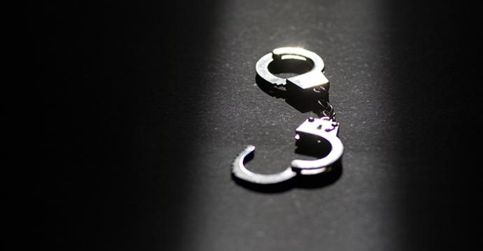 父亲患癌去世后到医院威胁杀害医生，浙江一男子被刑拘