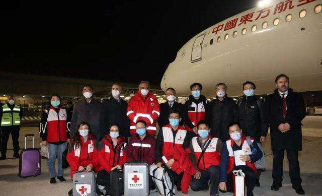 中国已向16个国家派出149人医疗专家组