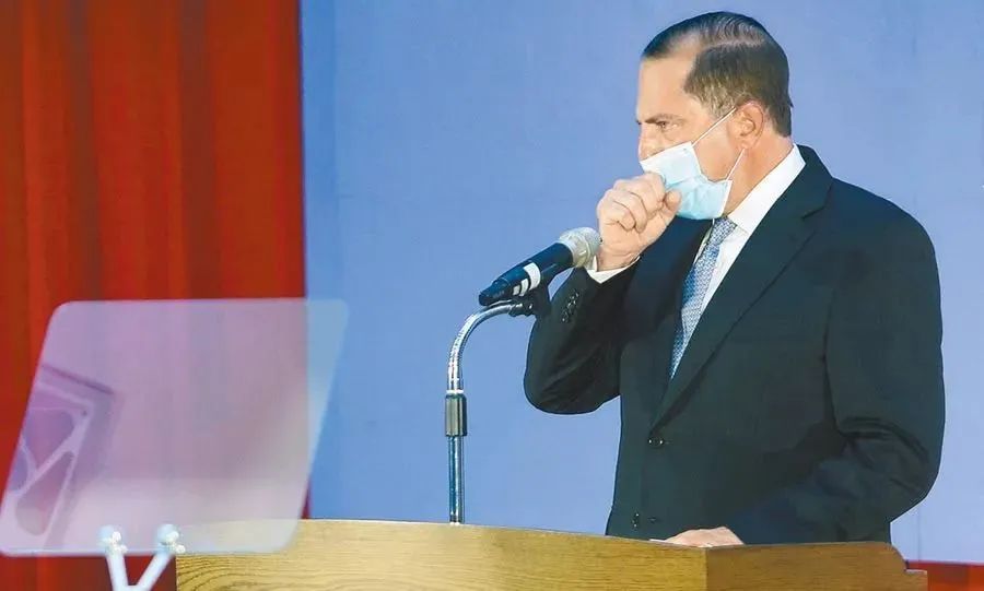 美国卫生部长阿扎在台大公卫学院发表演说 图源:台媒