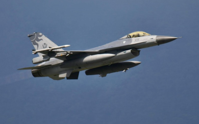 资料图:台军F-16战机