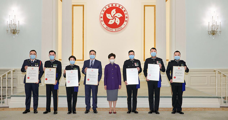 香港特区行政长官表扬7名现任和前任高级警务人员
