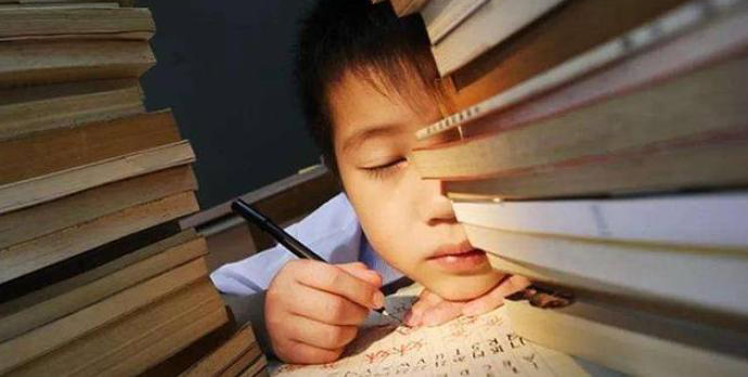 最新调查：中国超八成中小学生睡眠时长未达标