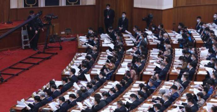 经济学家解读政府工作报告：这十项内容值得重点关注