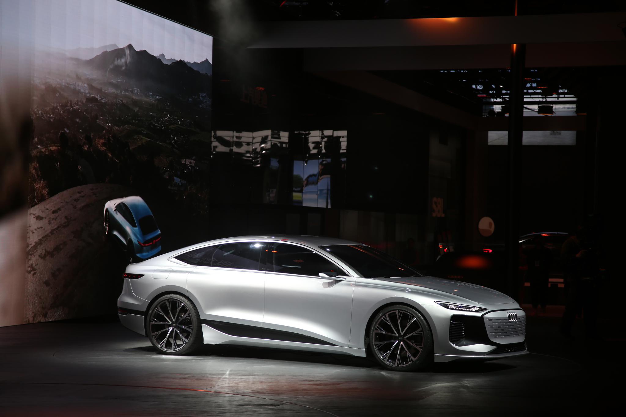 2021上海车展:奥迪A6 e-tron概念车全球首发