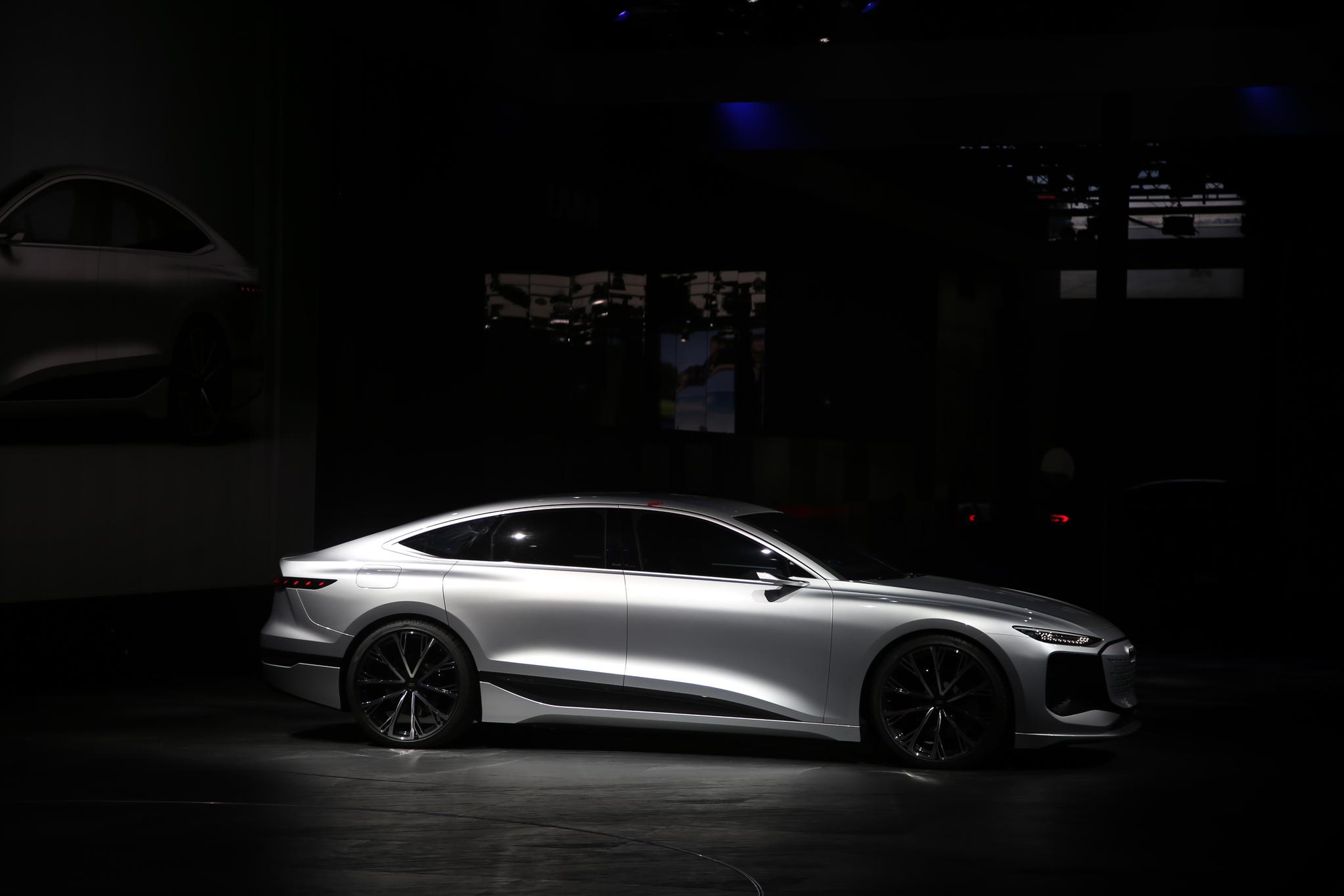 2021上海车展:奥迪A6 e-tron概念车全球首发