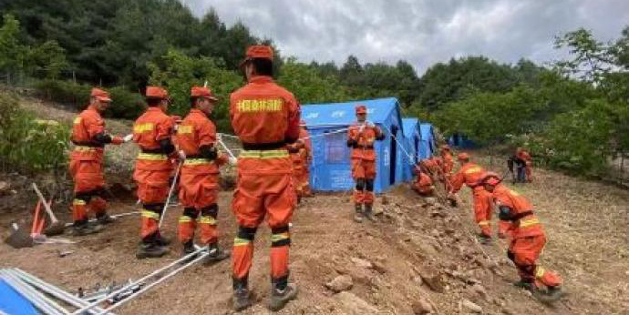 国家卫健委派专家组赴地震灾区