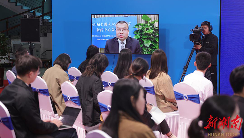 龚政文代表：用好媒体平台，湖南旅游必定越来越火