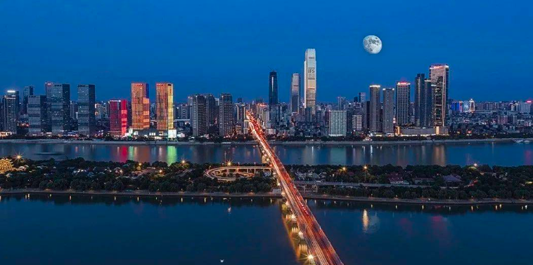 聂方红：推动长株两地有机融合