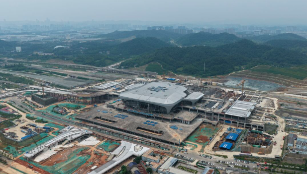 主体结构完工七成，长沙高铁西站2027年底全面建成
