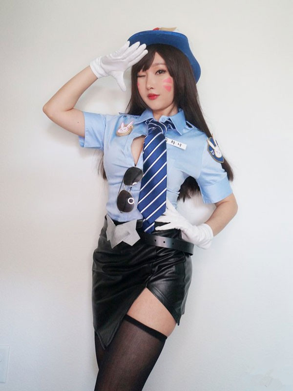 美国小姐姐RinnieRiot给大家带来的D.VA女警COS 美国小姐姐RinnieRiot给大家带来的D.VA女警COS