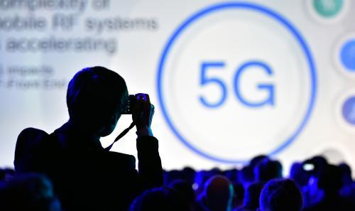 湖南移动：全球通用户换5G手机无需办套餐