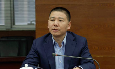 岳阳中院:判处没收＂红通人员＂彭旭峰及妻违法所得1亿余元