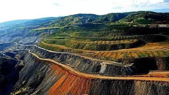 去年湖南关闭124处非煤矿山 超额完成国务院安委办下达的关闭任务