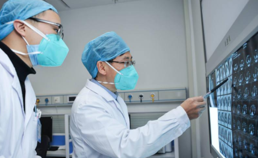 专家详解：人是如何被新型冠状病毒感染的？
