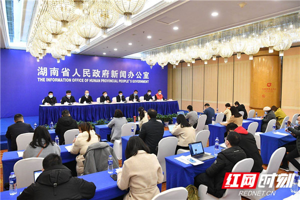 湖南新冠肺炎疫情防控突发公共卫生事件应急响应级别由一级调整为二级