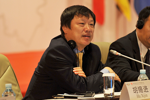 胡锡进：国内帮着外国吹嘘群体免疫的人，是对中国人民利益的背叛！