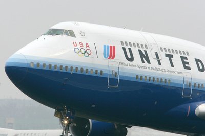 美国联合航空：若无政府支持 或减薪甚至裁员